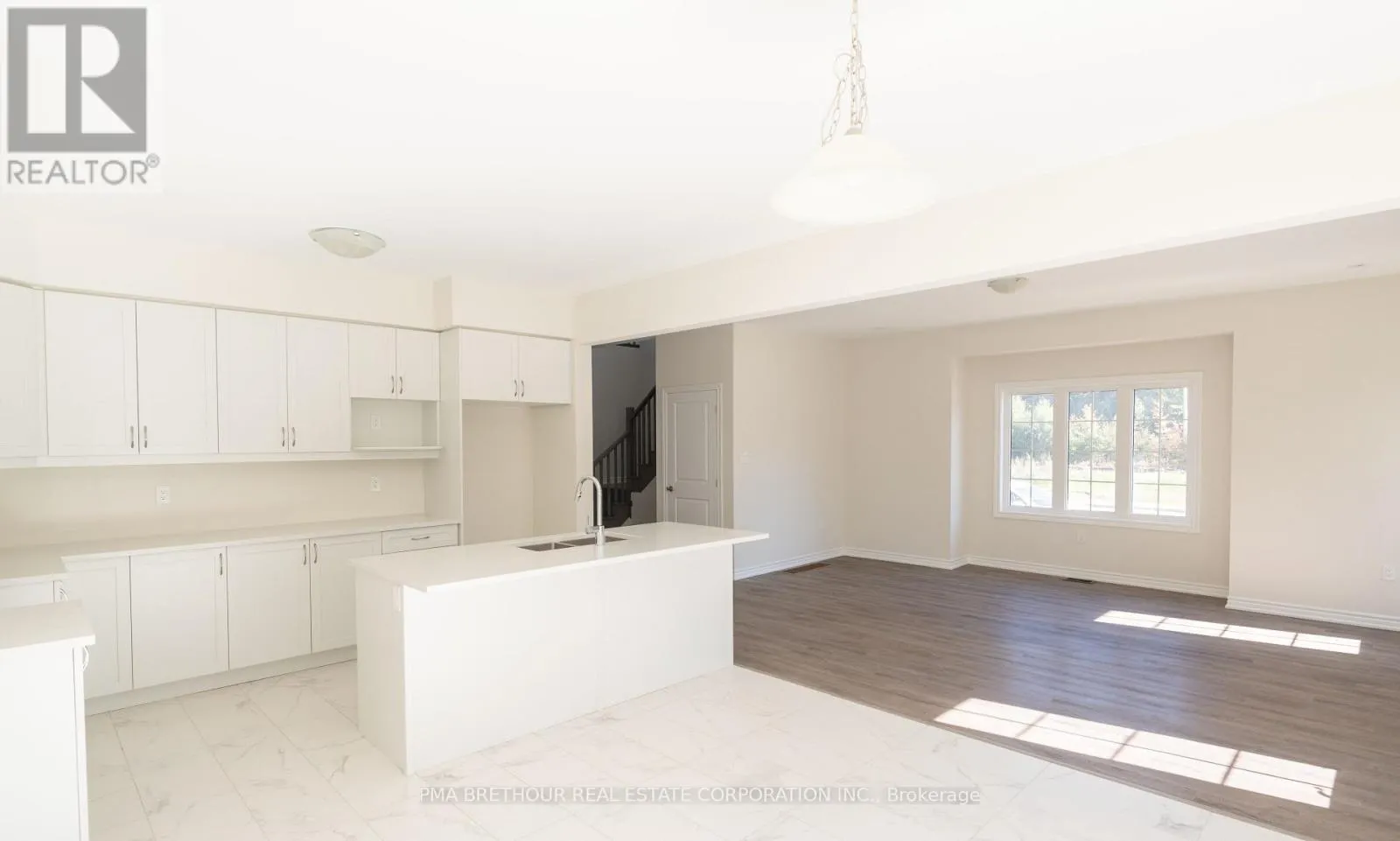 460 BEECHWOOD FOREST LANE