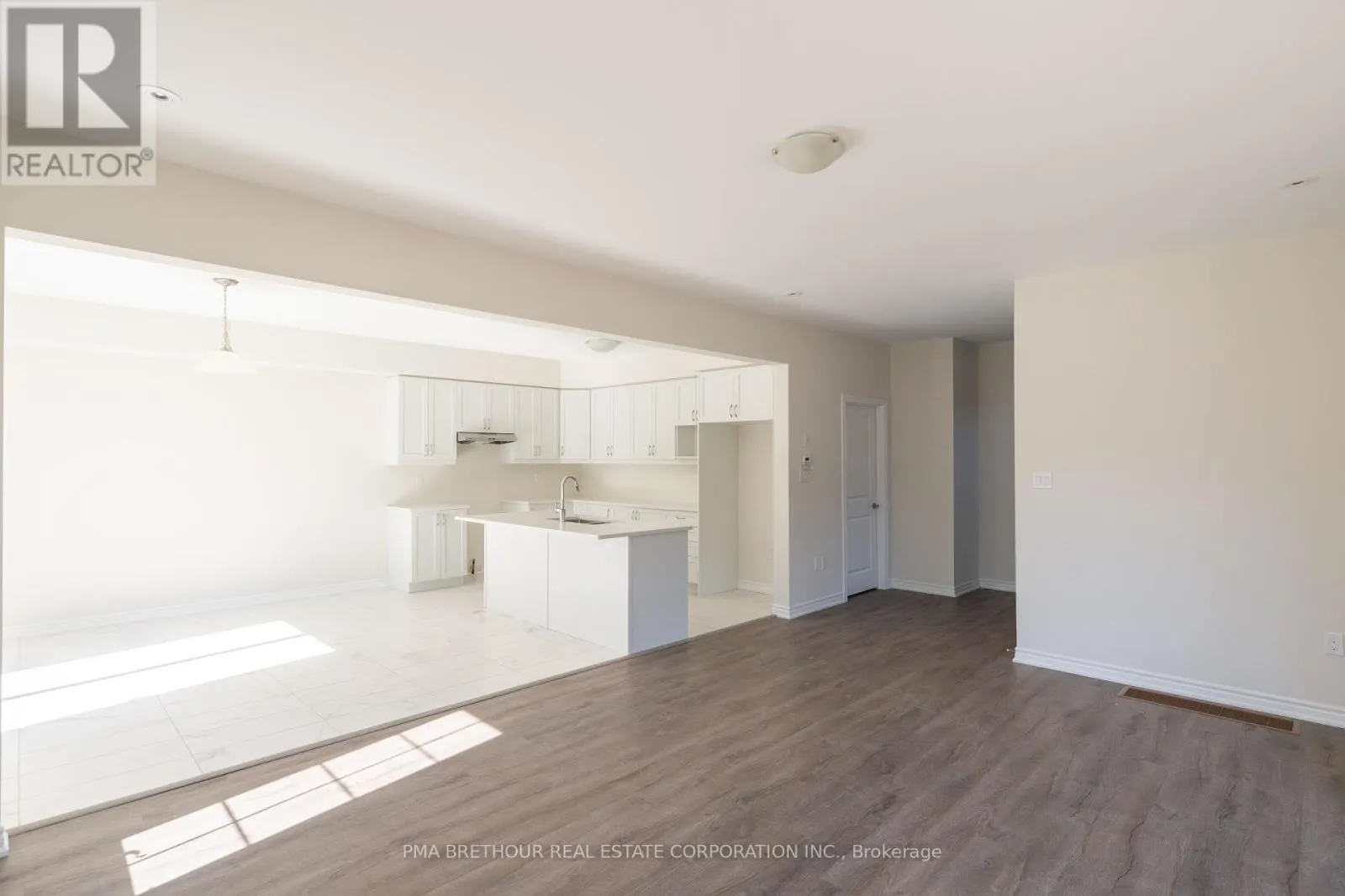 460 BEECHWOOD FOREST LANE