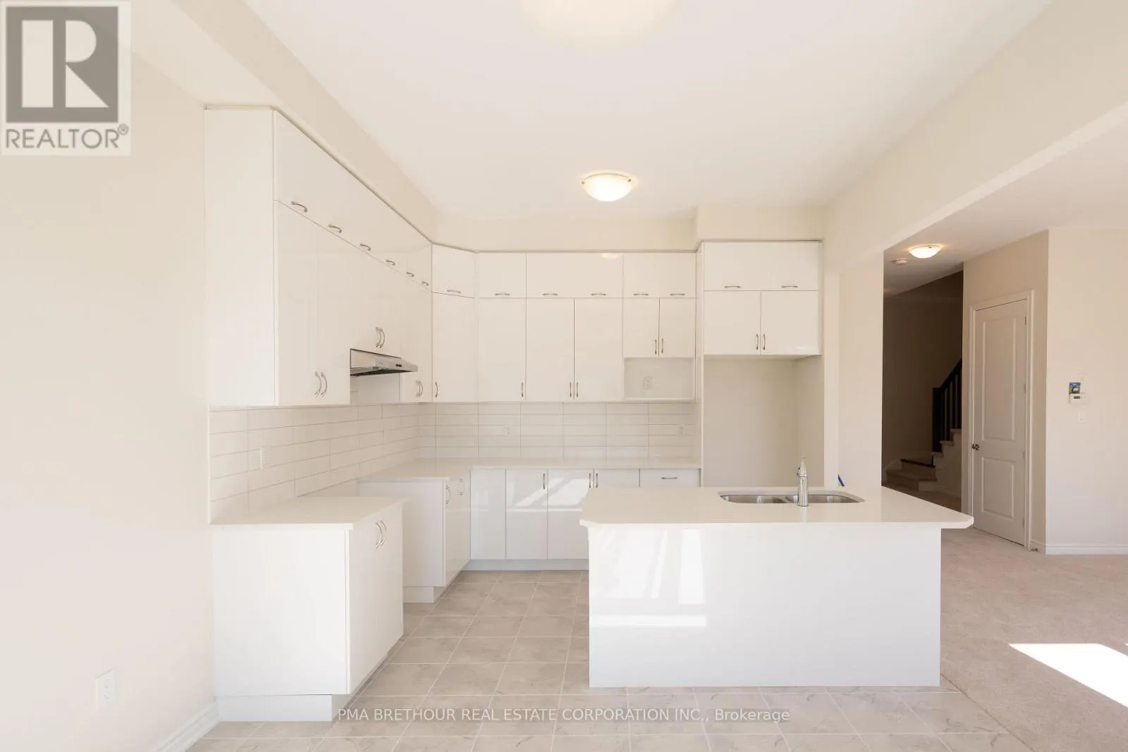 400 BEECHWOOD FOREST LANE