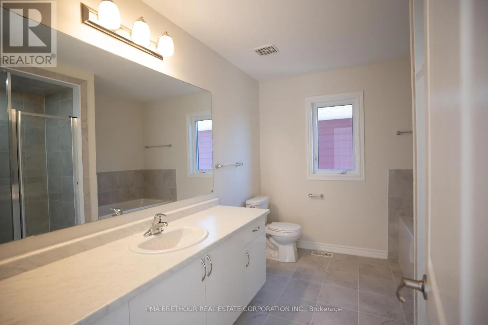 400 BEECHWOOD FOREST LANE