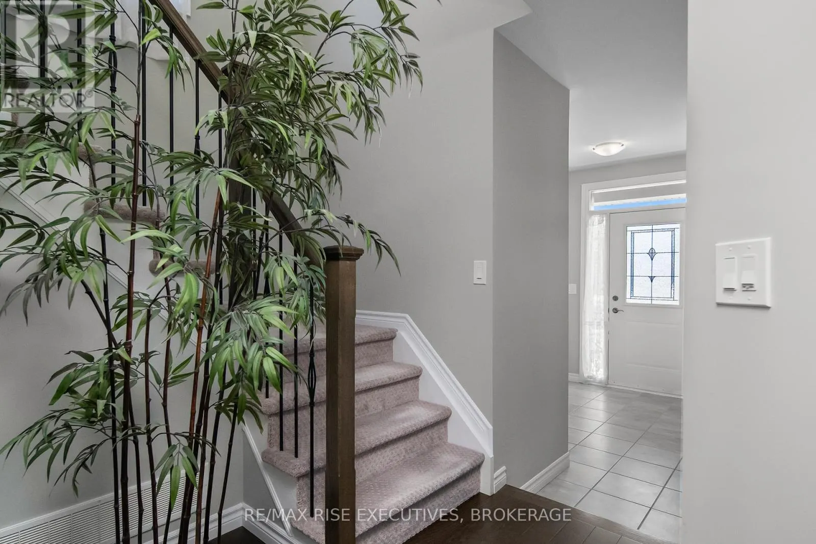 1425 MONARCH DRIVE