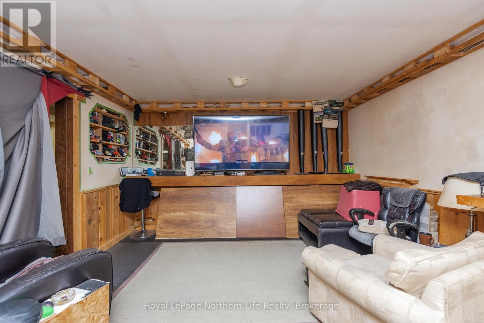 903 HIGHWAY 17 E