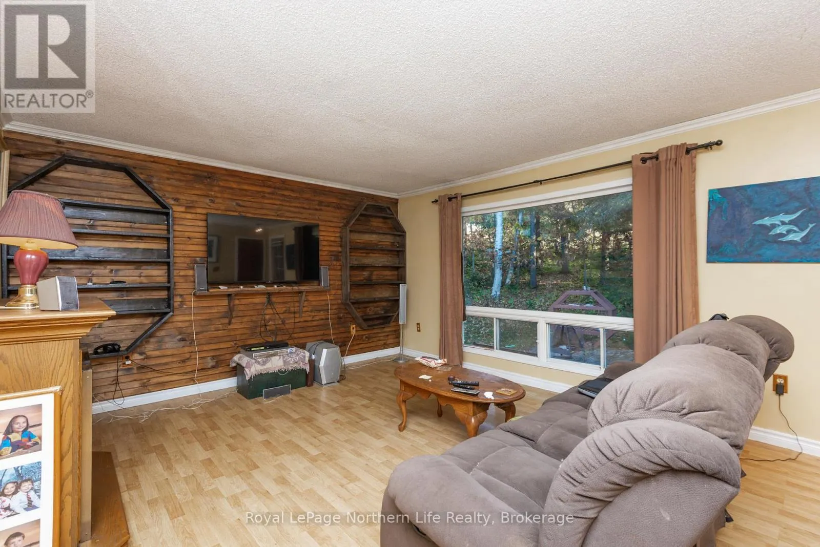 903 HIGHWAY 17 E