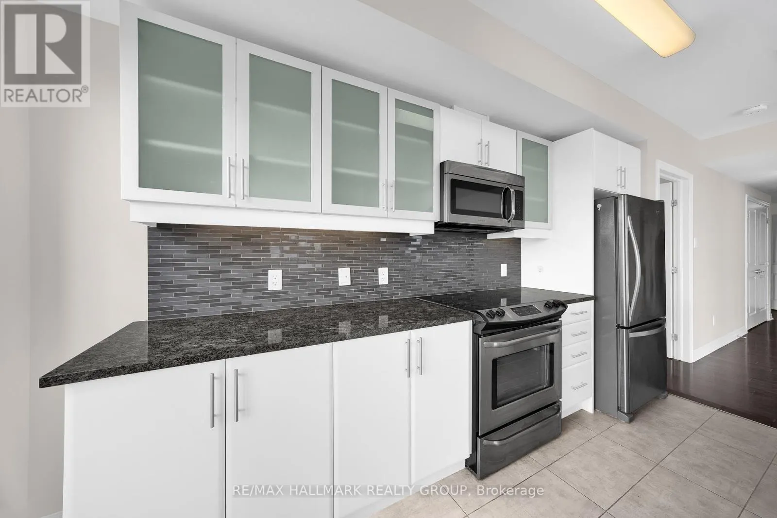 2501 - 195 BESSERER STREET