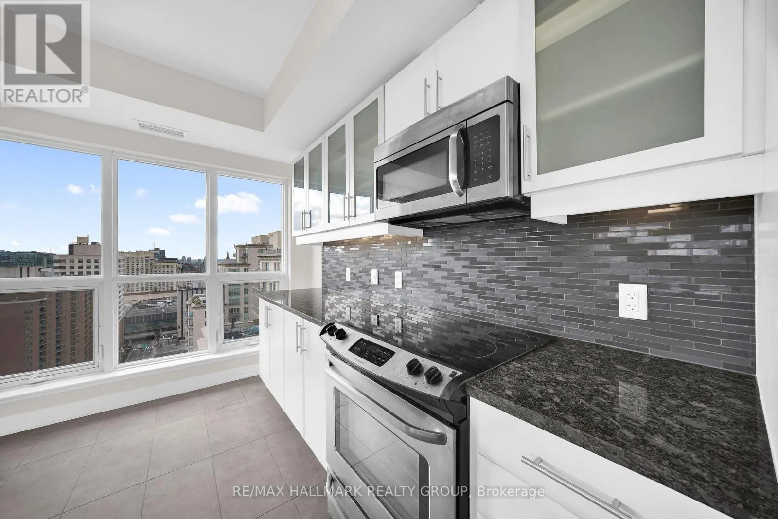 2501 - 195 BESSERER STREET