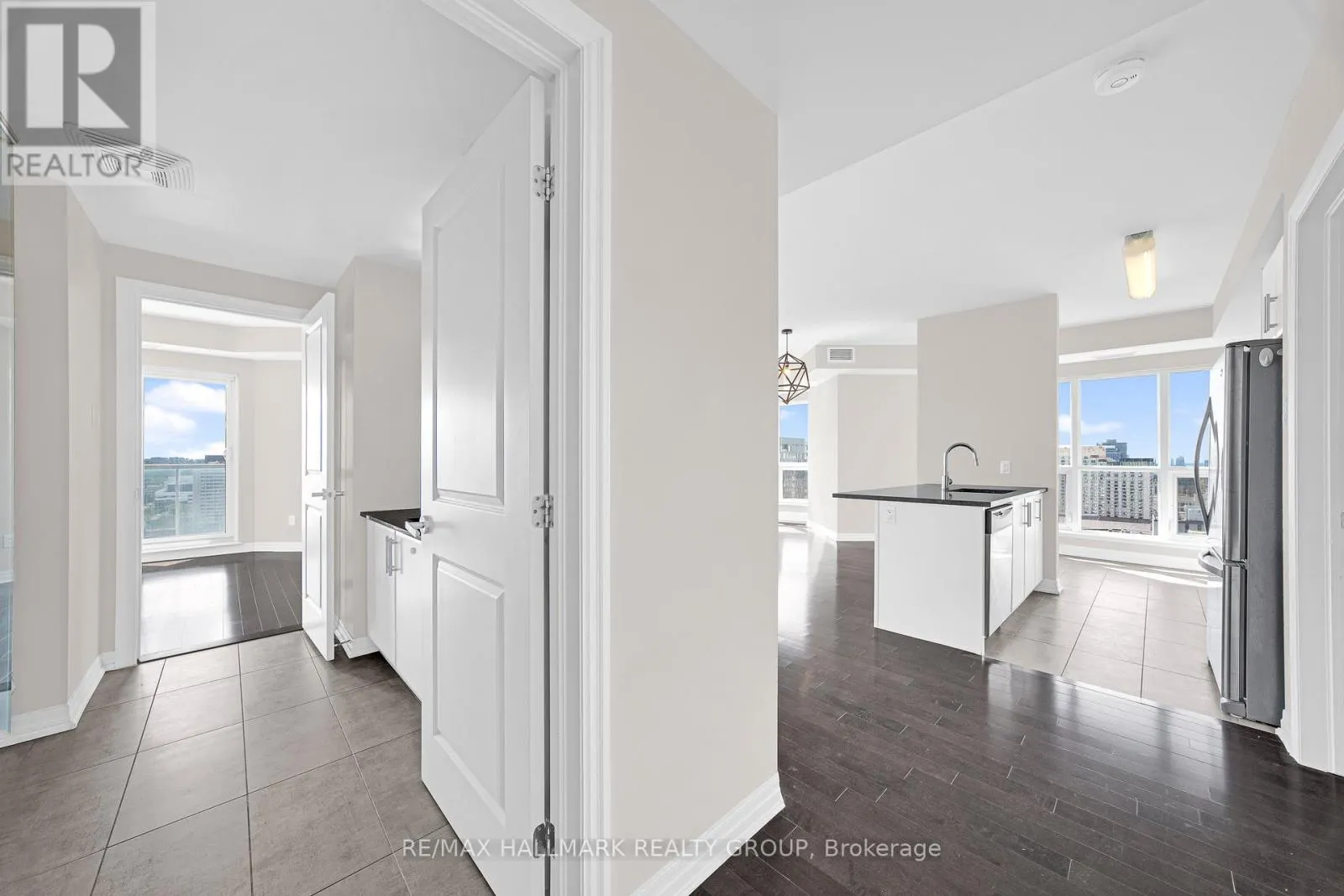 2501 - 195 BESSERER STREET