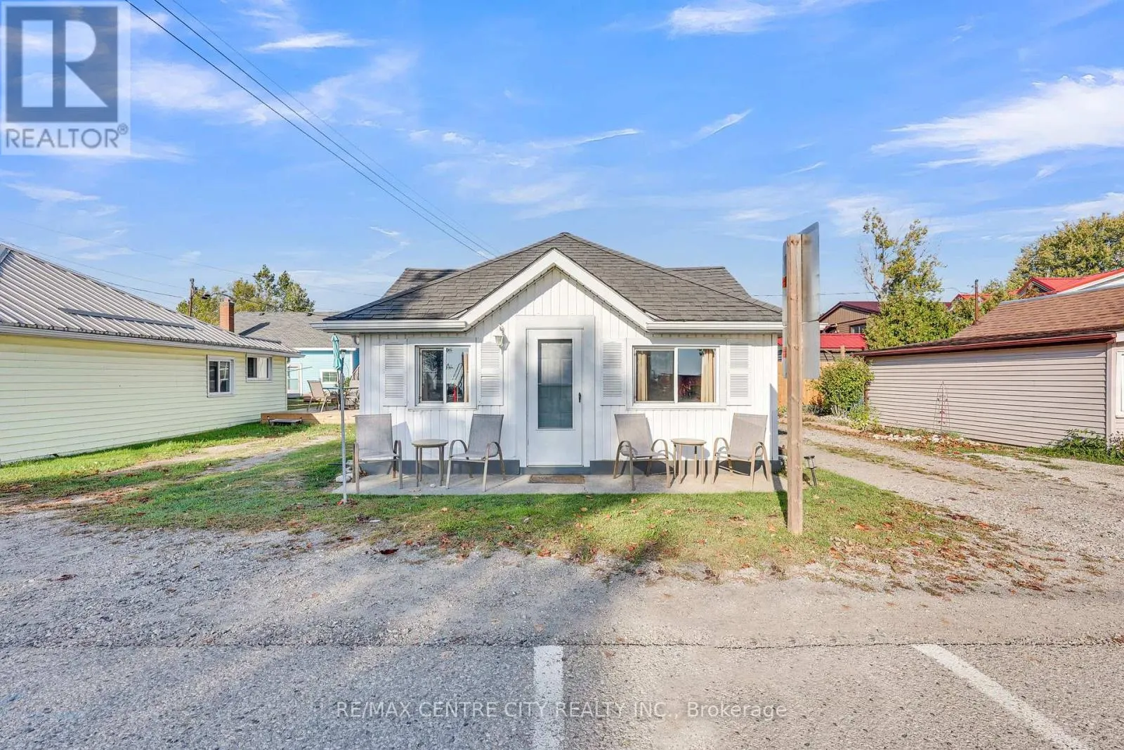 3143 COLIN STREET