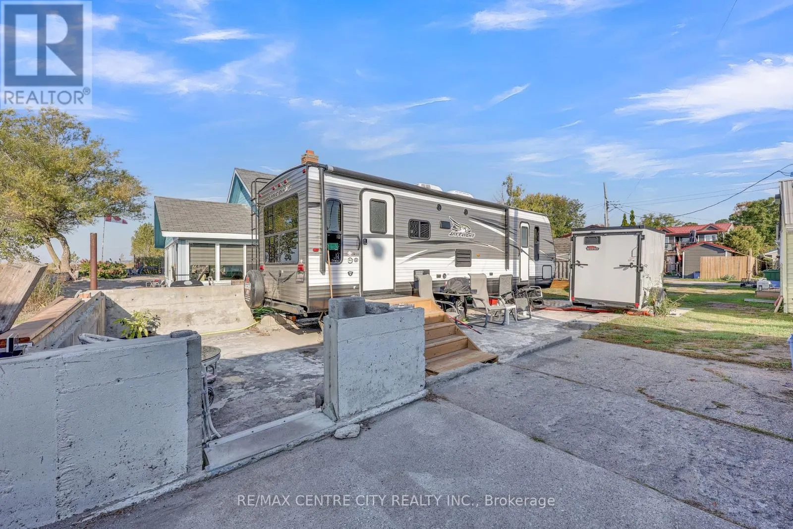 3143 COLIN STREET