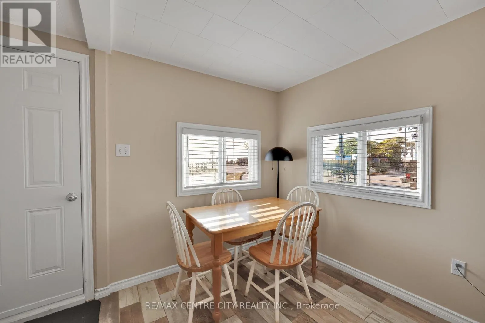 3143 COLIN STREET