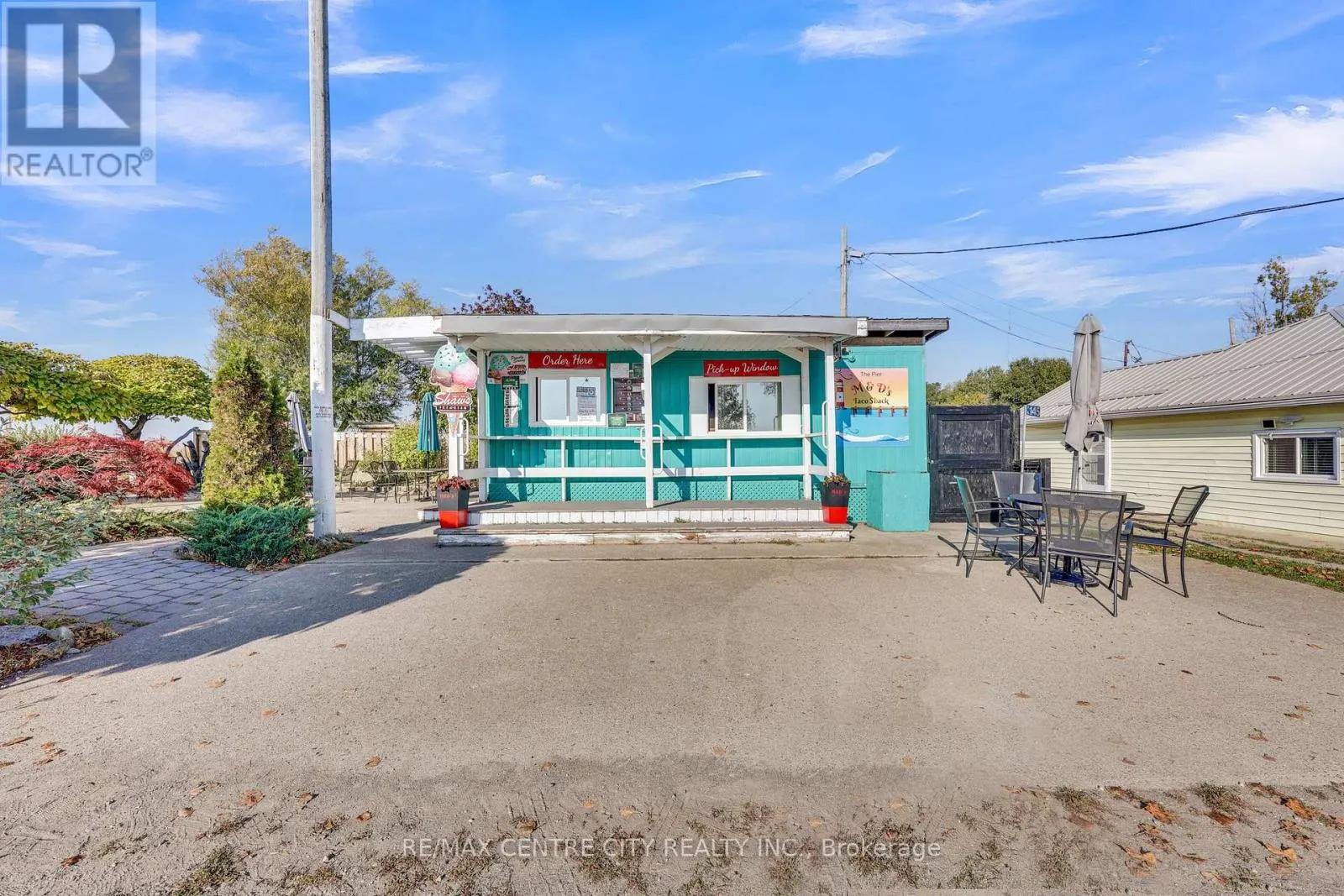 3143 COLIN STREET