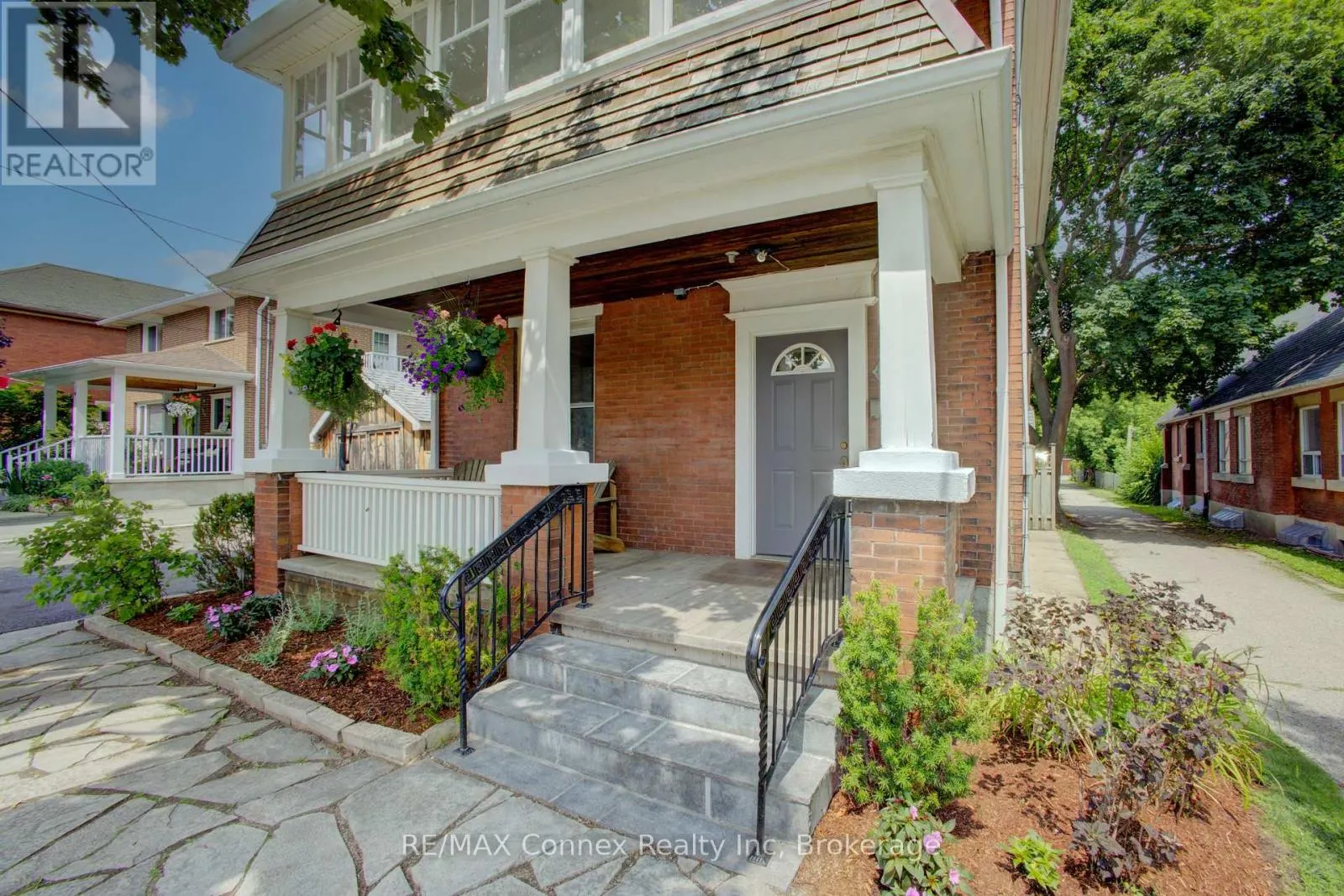 120 HARRIS STREET