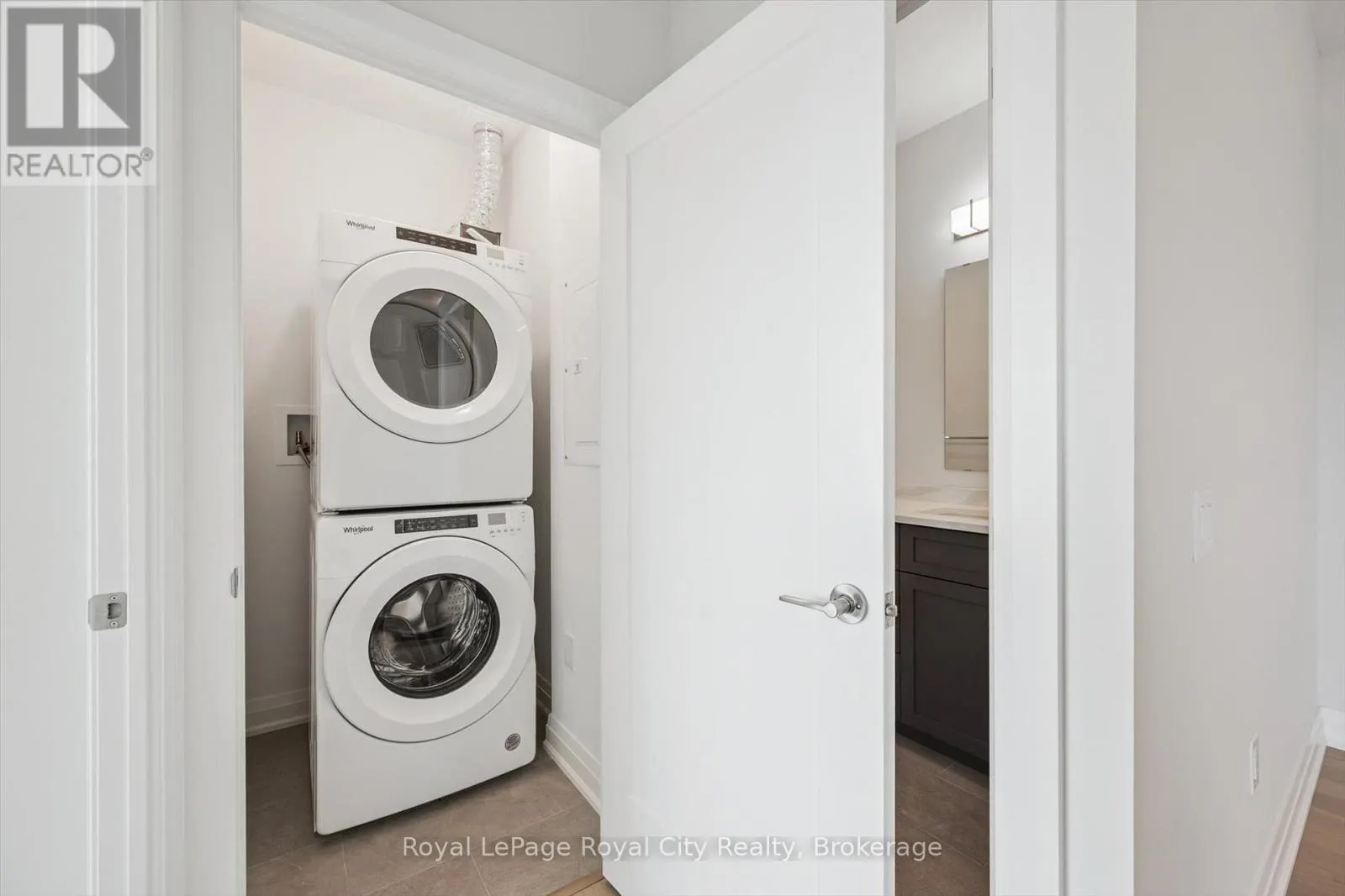 1007 - 71 WYNDHAM STREET S, #1007