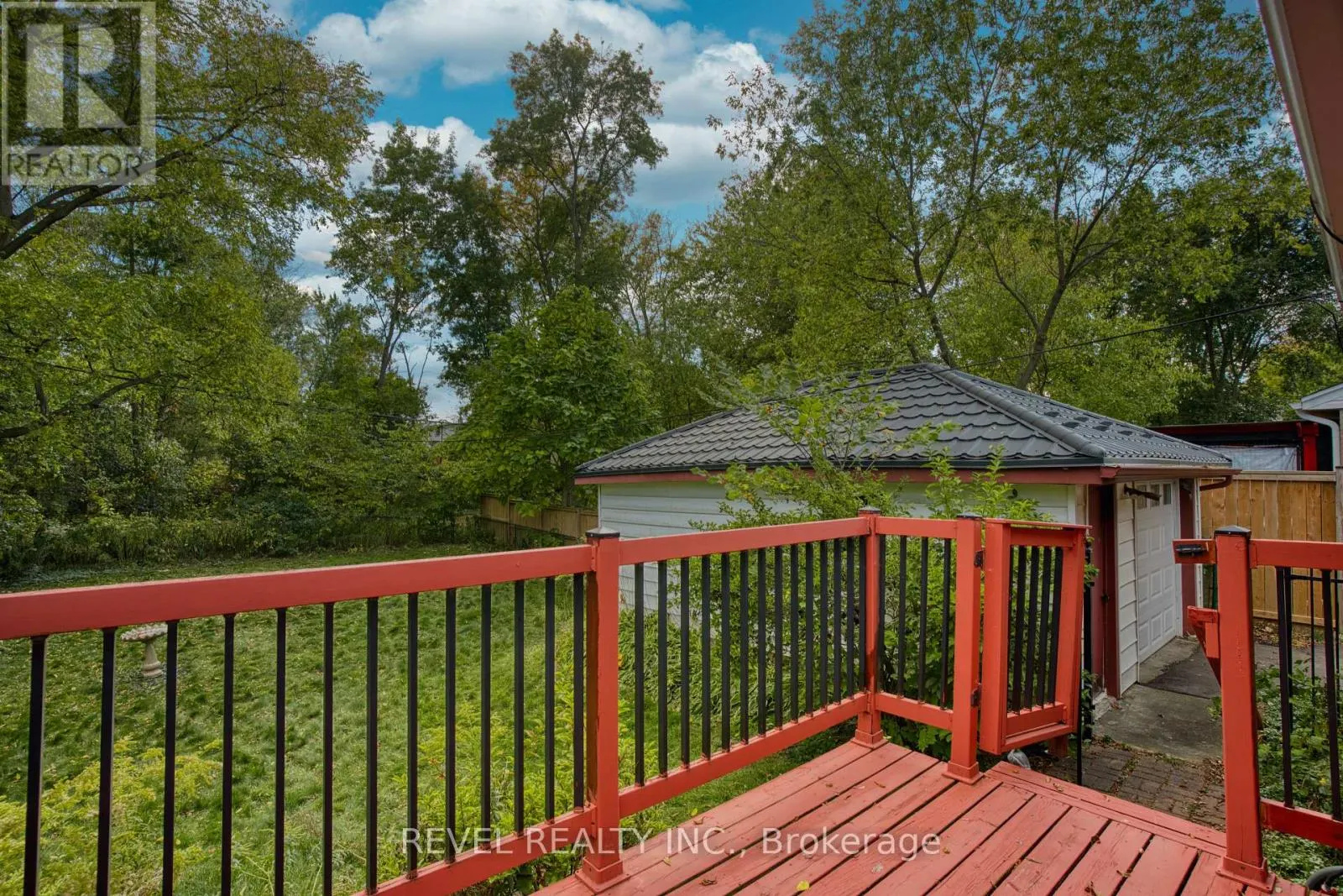 143 OAKSIDE STREET