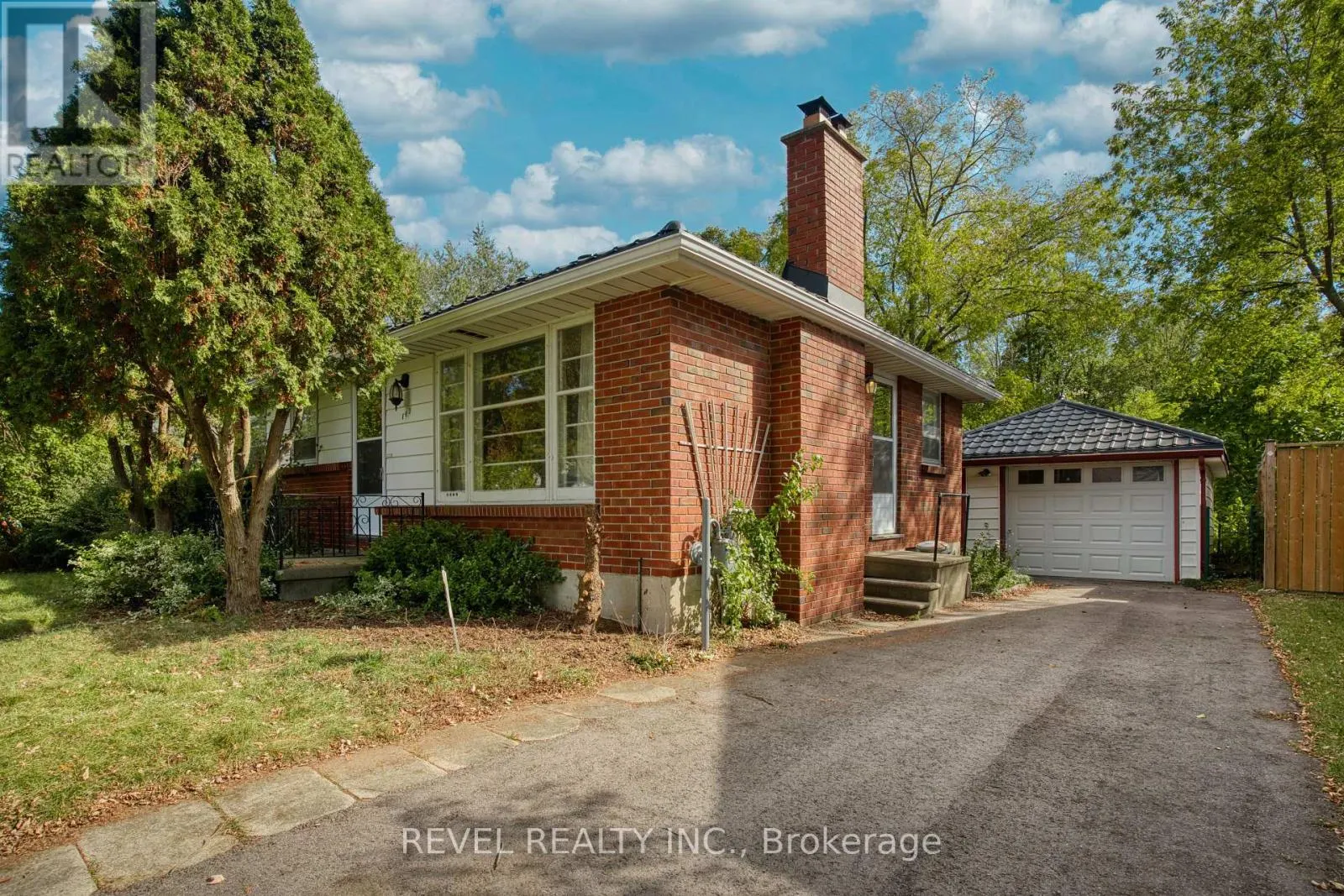 143 OAKSIDE STREET
