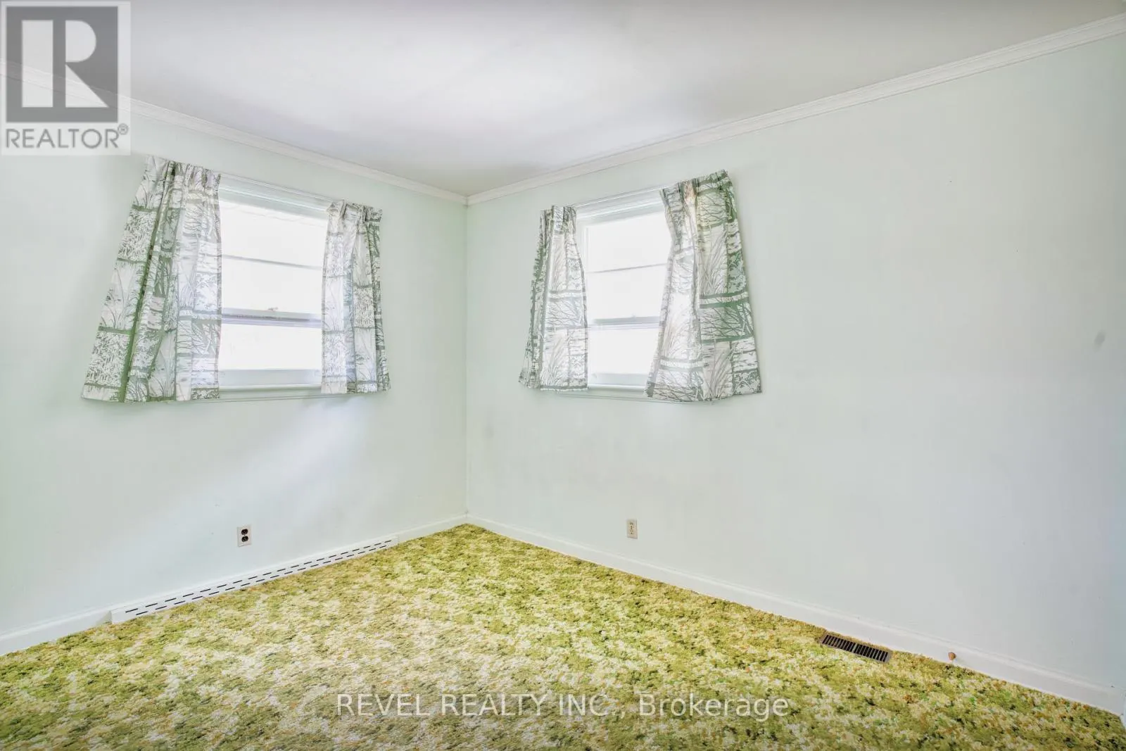 143 OAKSIDE STREET