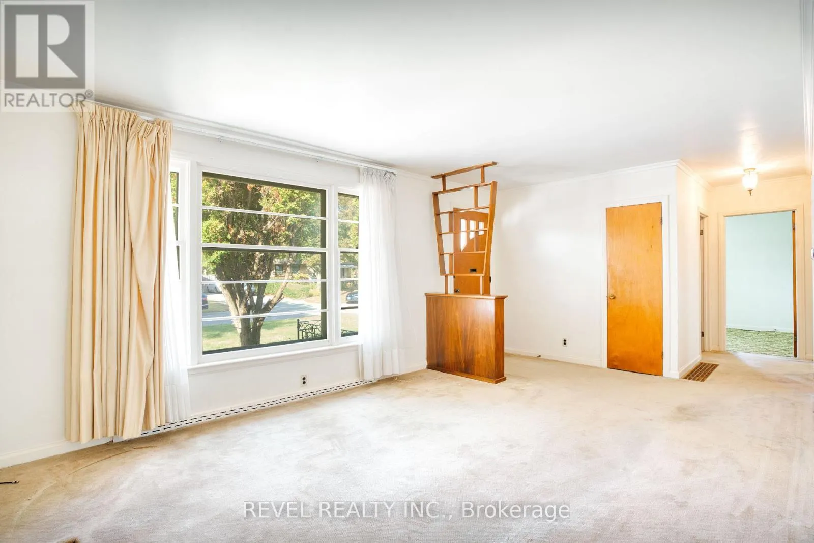 143 OAKSIDE STREET
