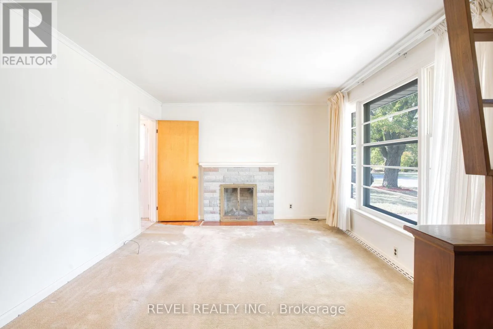 143 OAKSIDE STREET