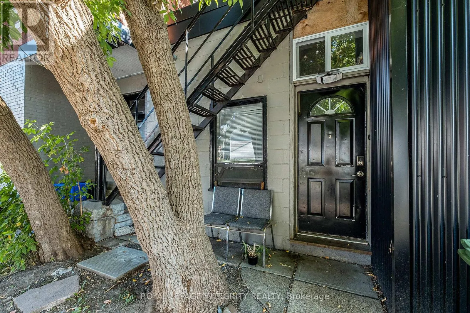 3 - 115 PERCY STREET