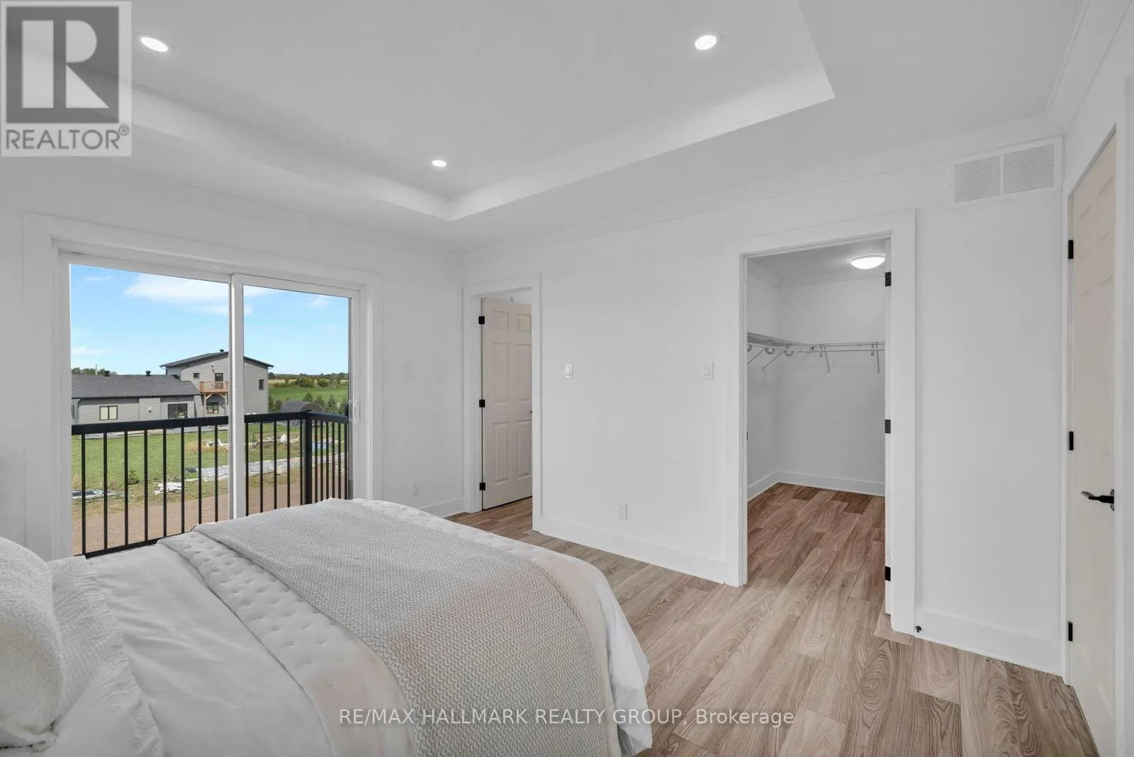 208 TRUDEAU CRESCENT