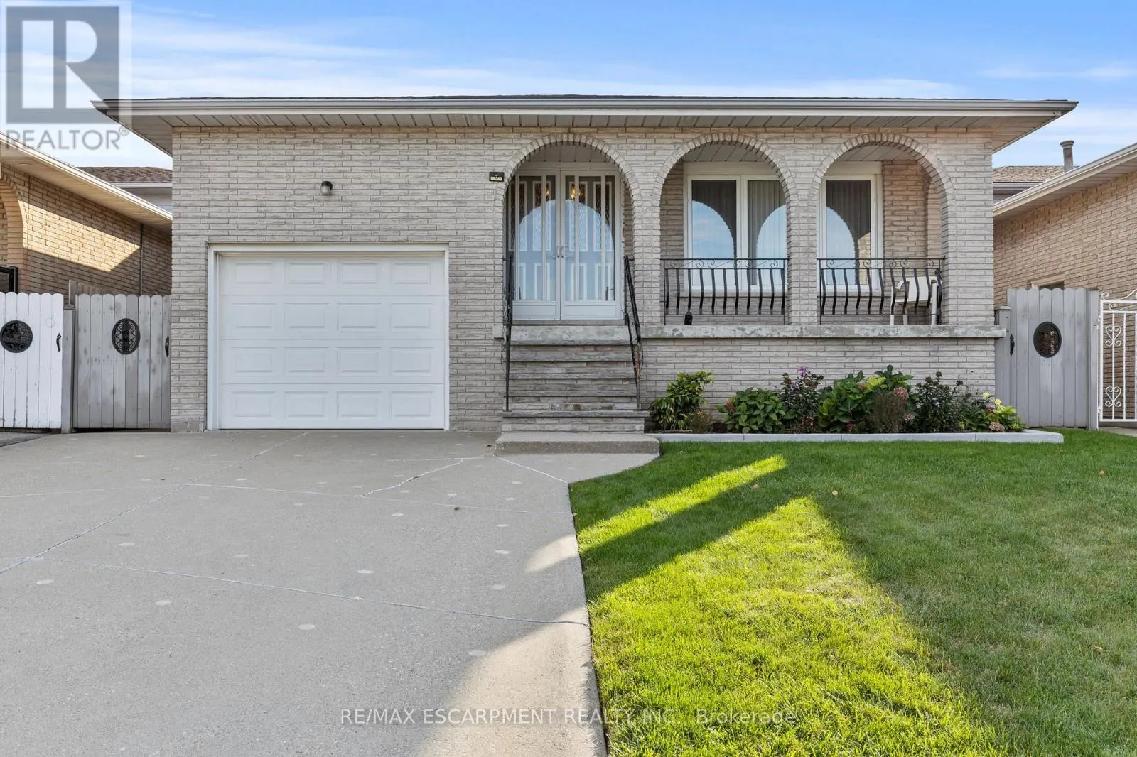 48 VILLAGE DRIVE