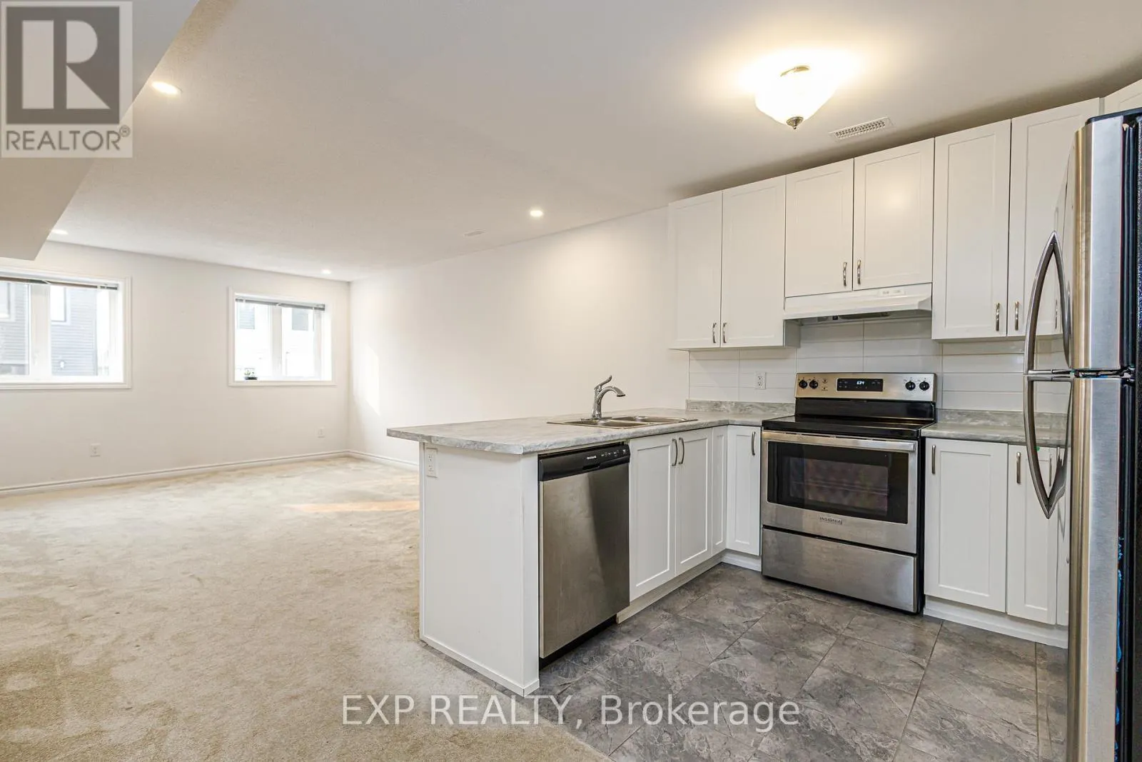 72 DUN SKIPPER DRIVE
