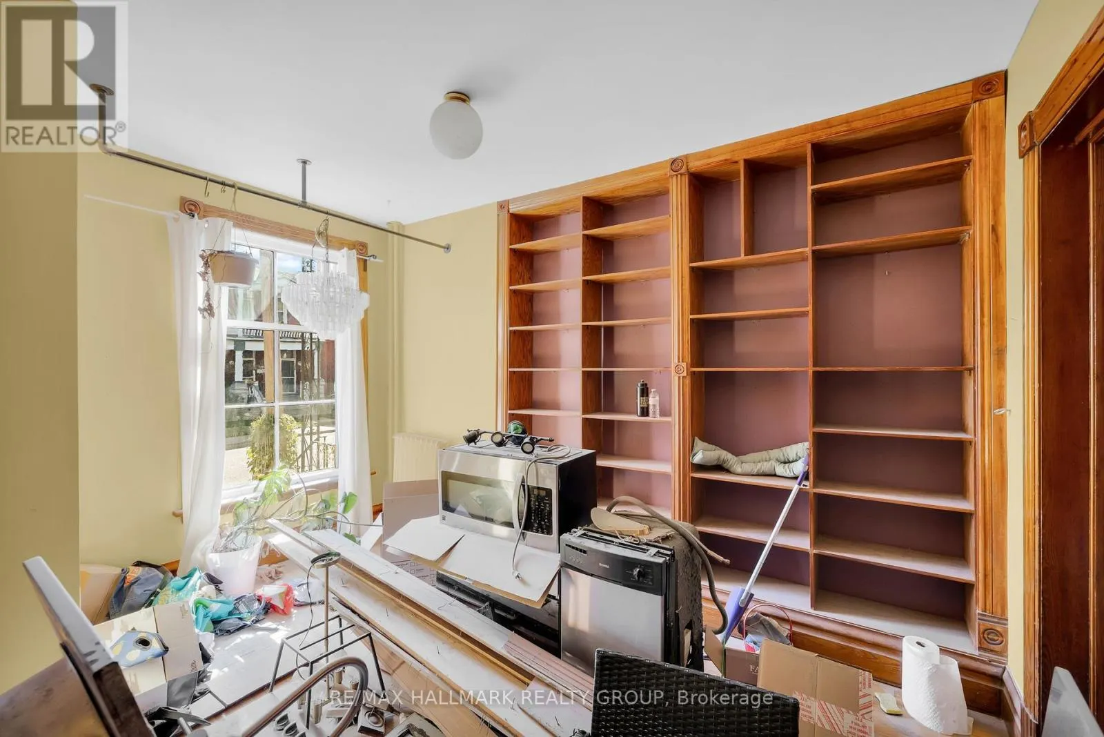 111 GUIGUES AVENUE