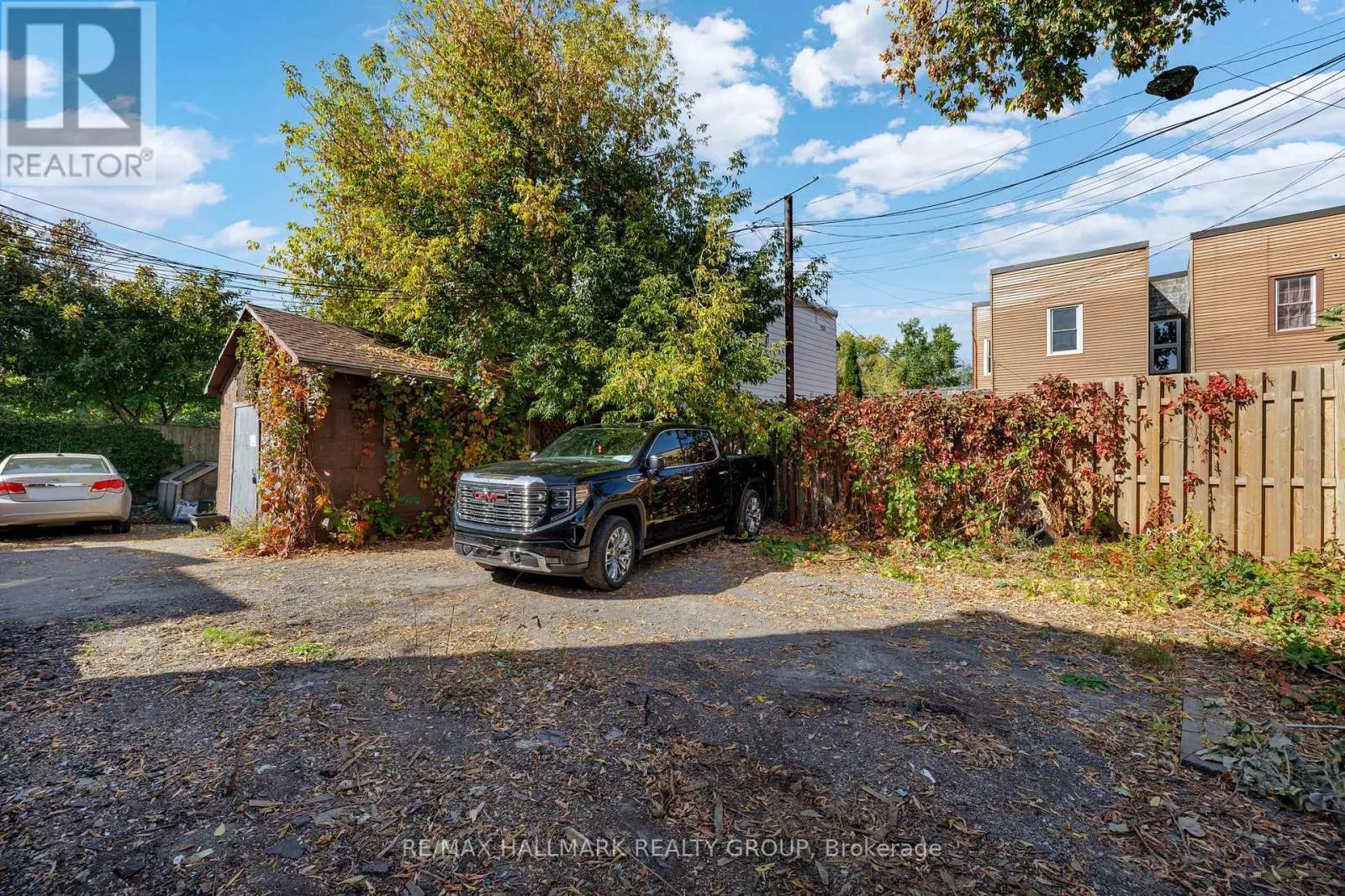 111 GUIGUES AVENUE