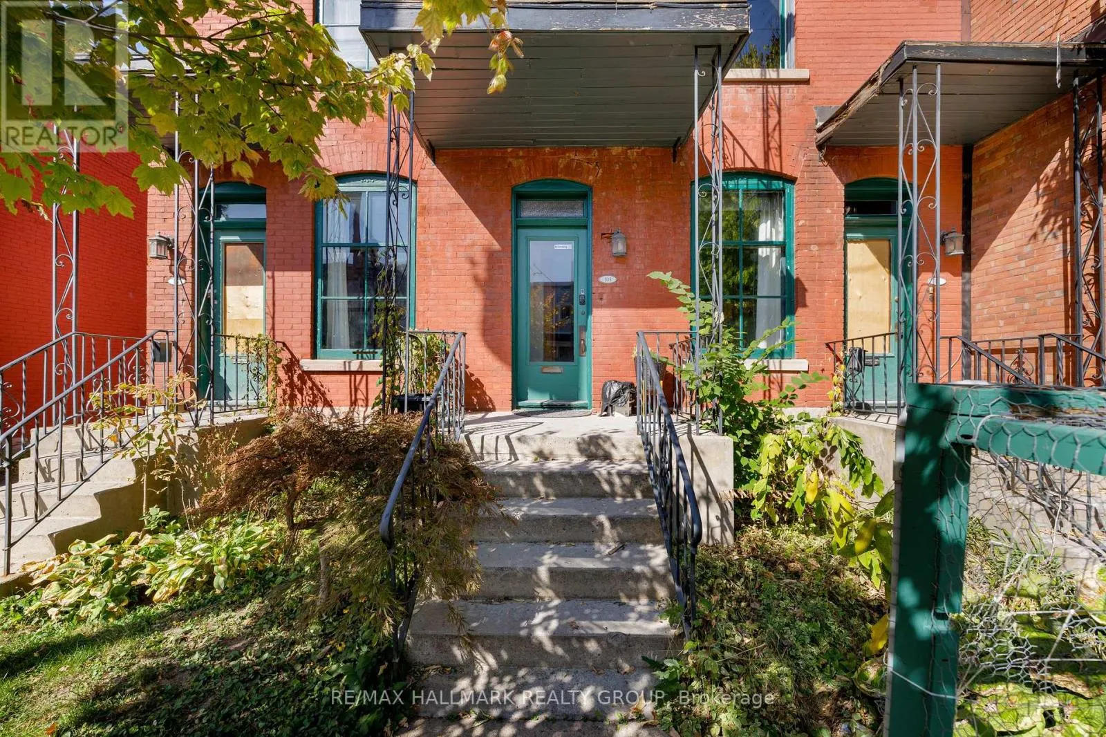 111 GUIGUES AVENUE