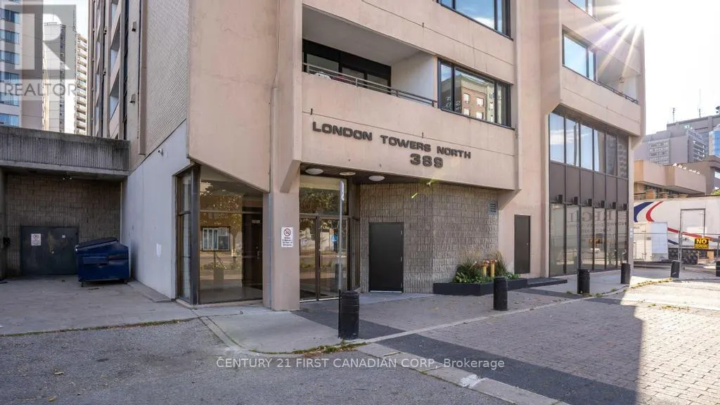 2207 - 389 DUNDAS STREET, #2207