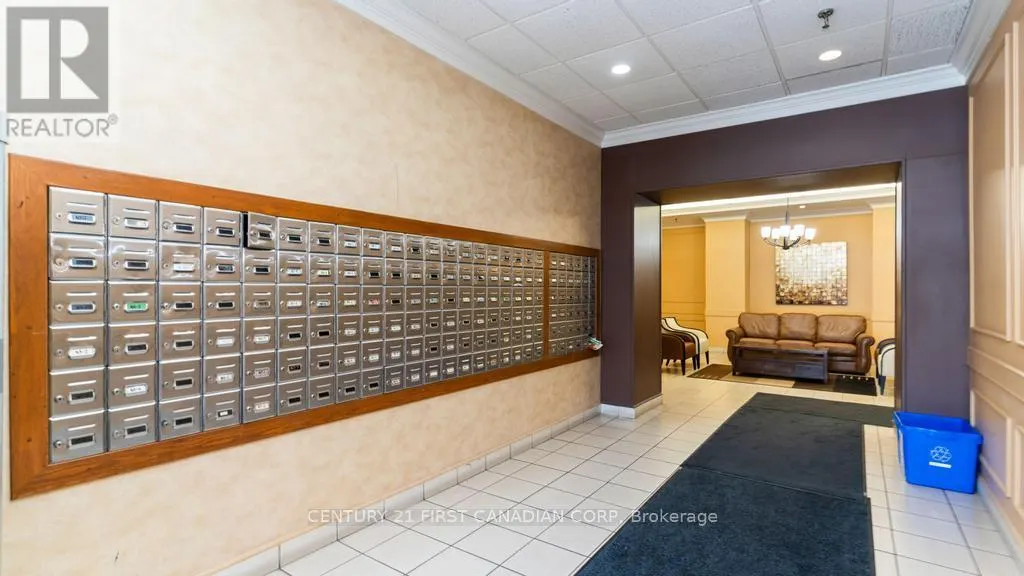2207 - 389 DUNDAS STREET, #2207