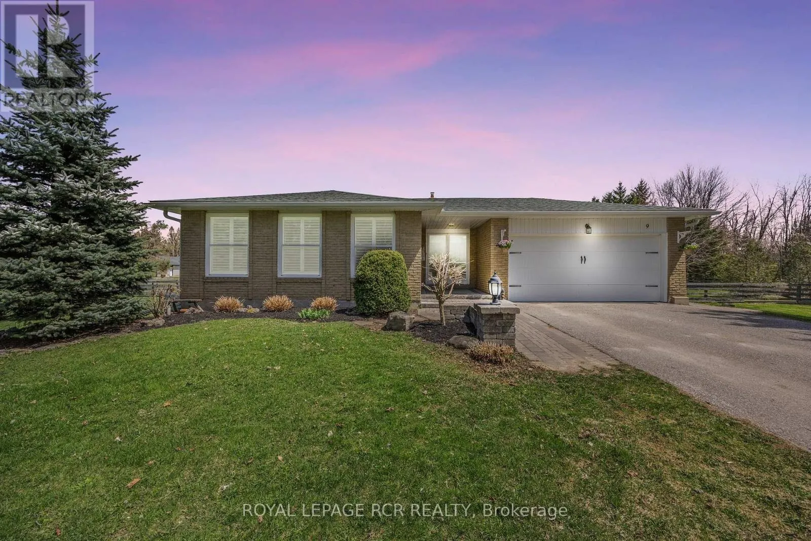 9 WOODLAND ROAD