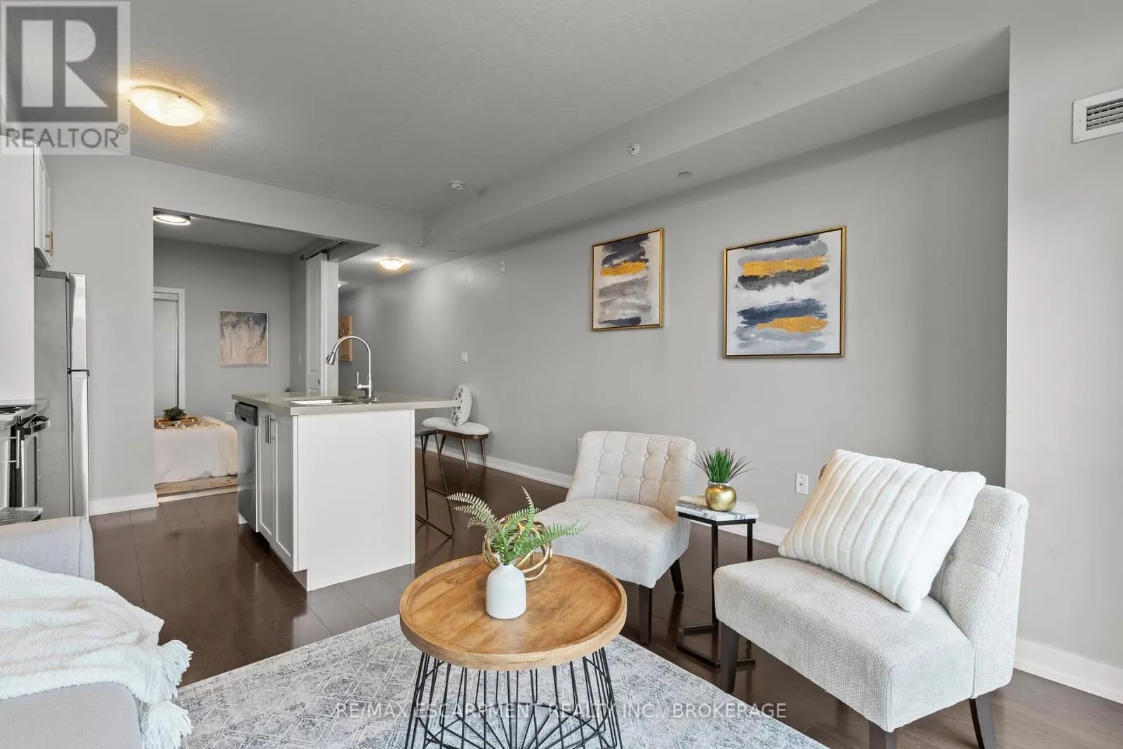 230 - 35 SOUTHSHORE CRESCENT, #230
