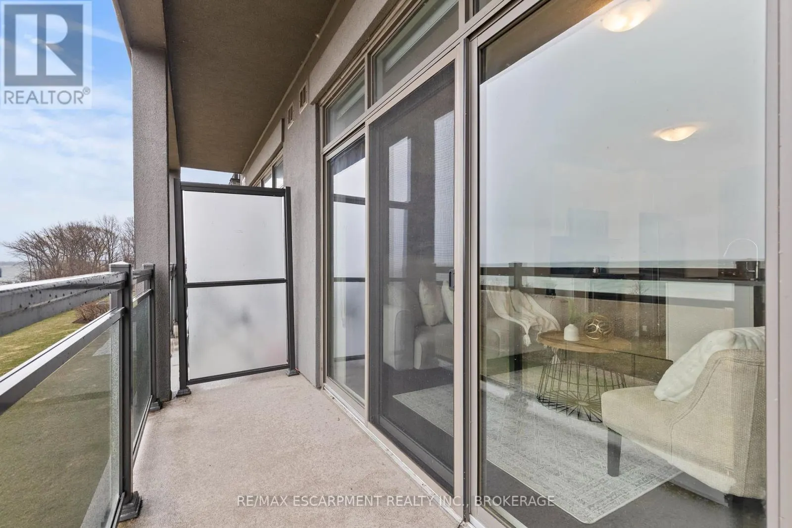 230 - 35 SOUTHSHORE CRESCENT, #230