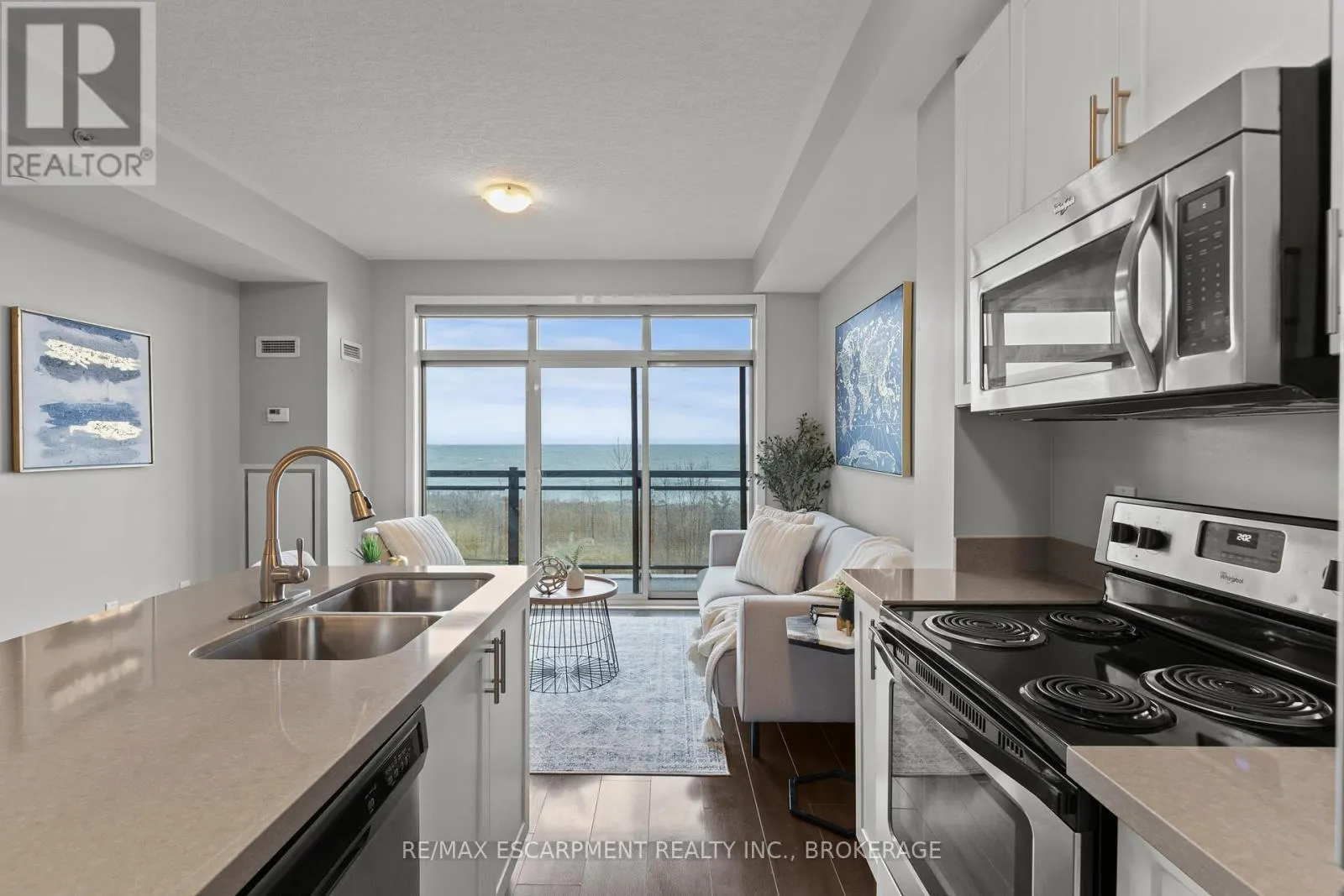 230 - 35 SOUTHSHORE CRESCENT, #230