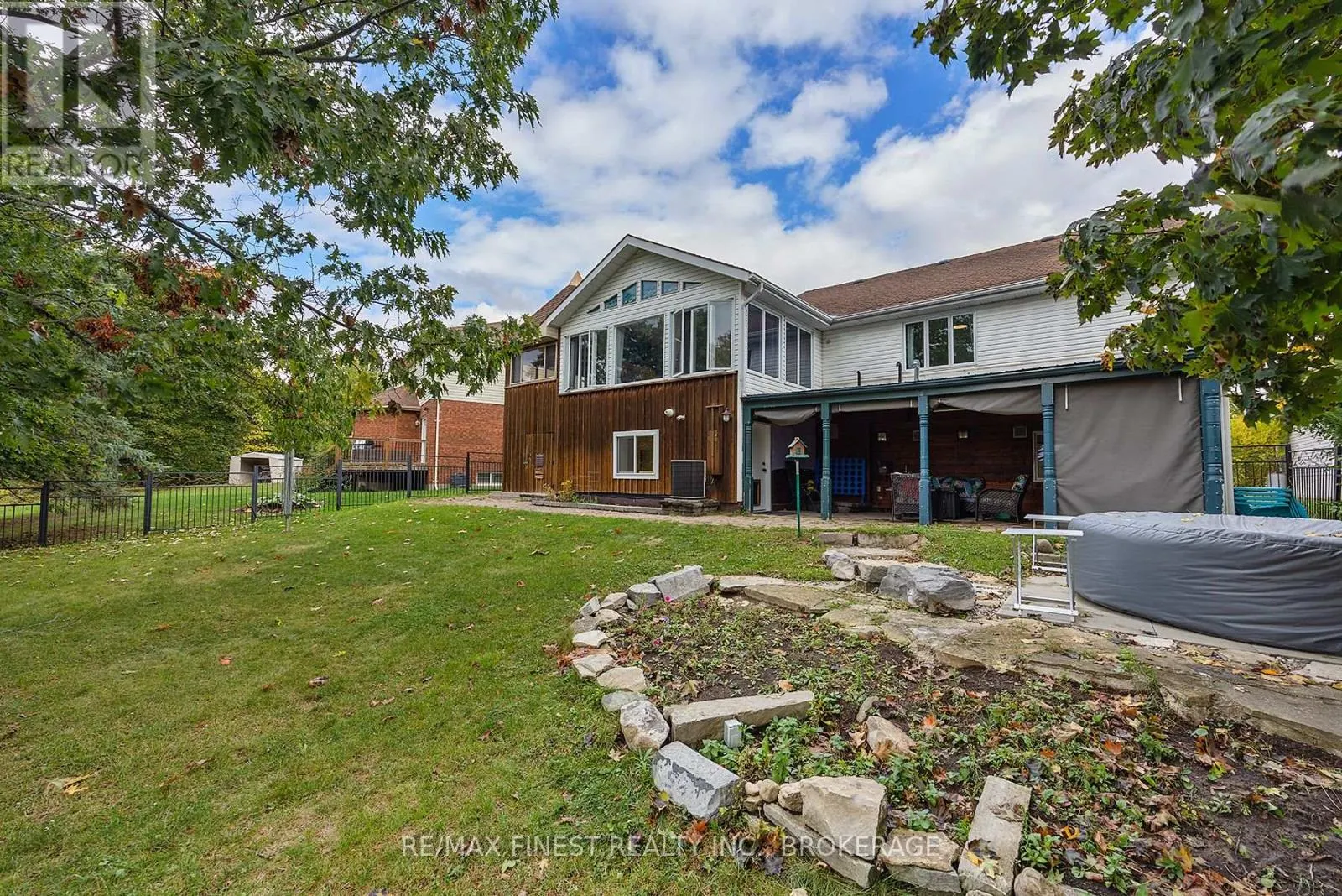 407 SHEILA COURT