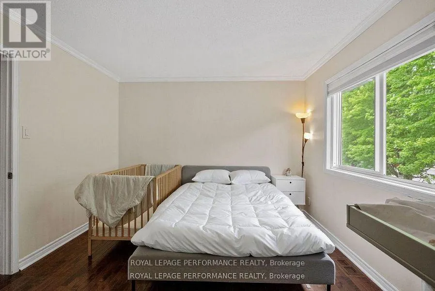 1453 LYNX CRESCENT