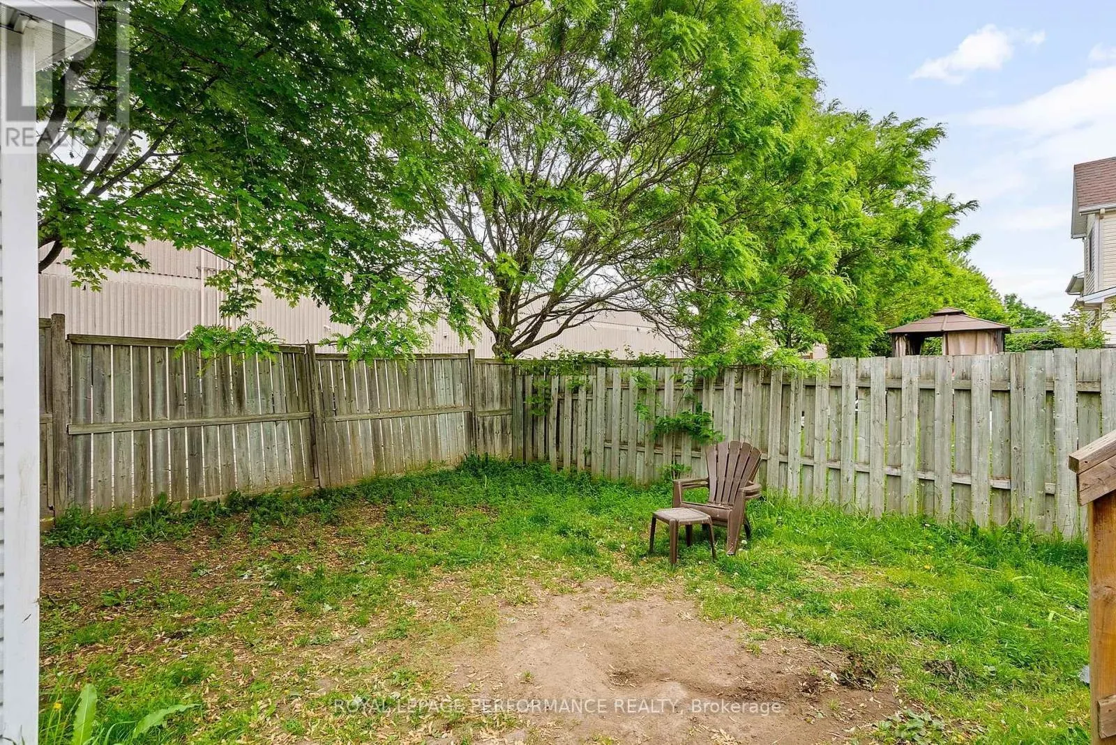 1453 LYNX CRESCENT
