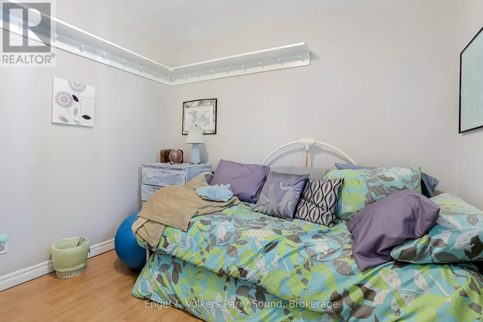 34 GORDON POINT ROAD