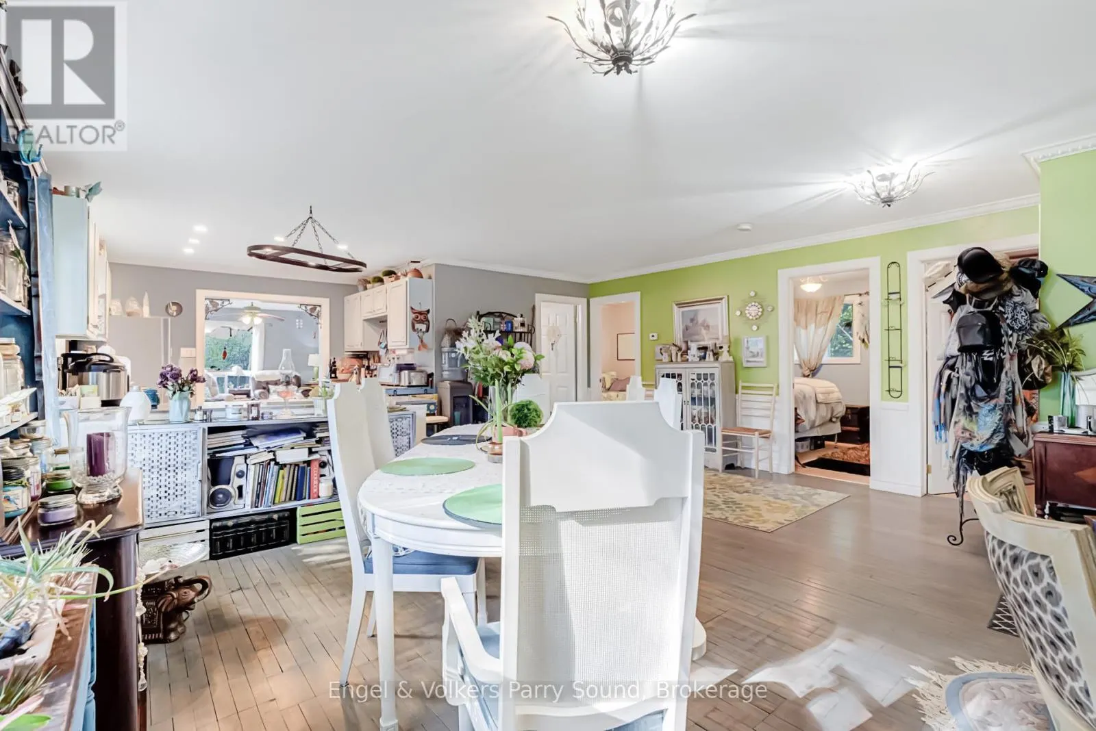 34 GORDON POINT ROAD