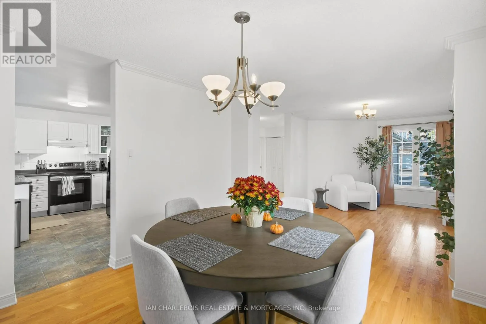 42 BELLINGHAM PLACE