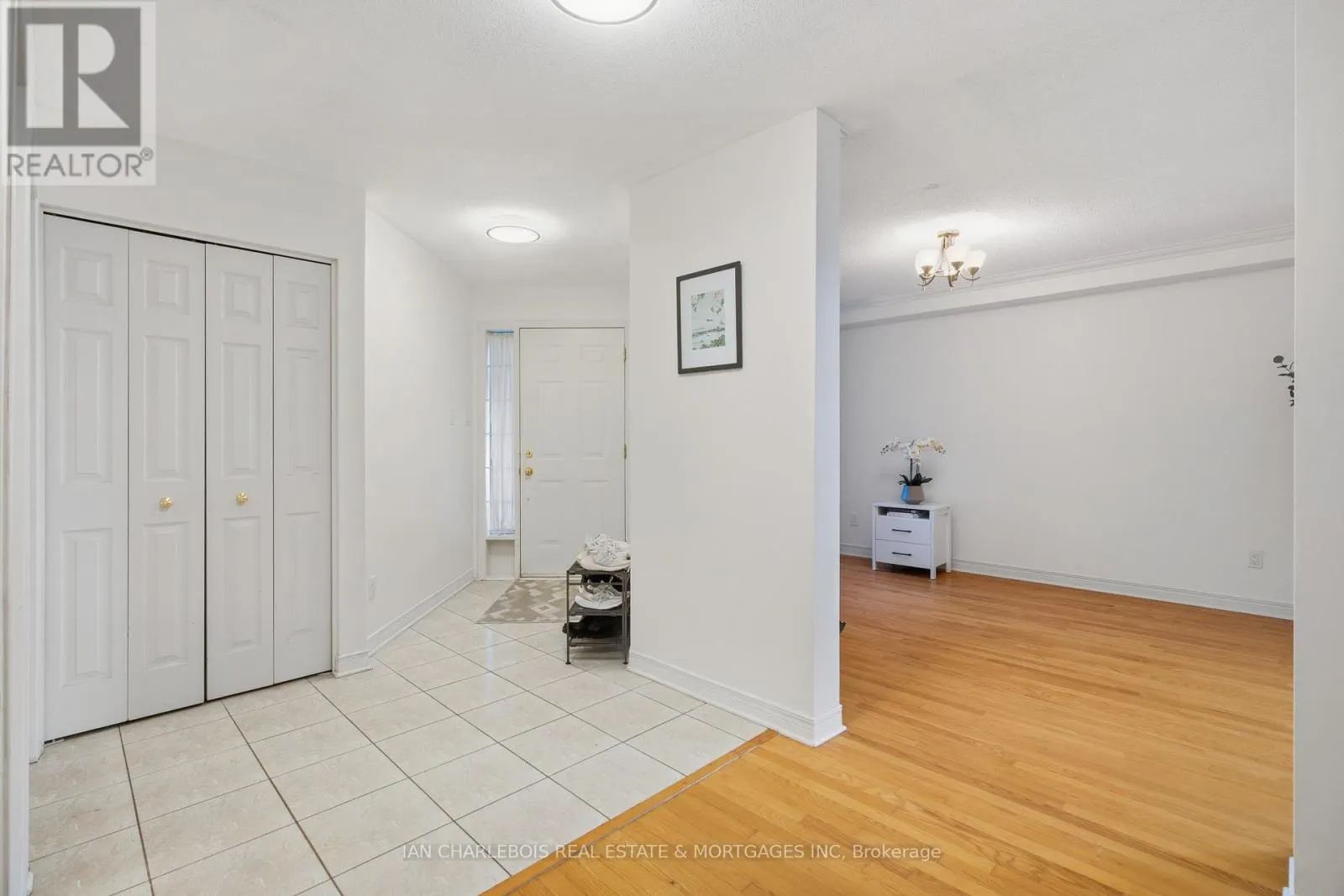 42 BELLINGHAM PLACE