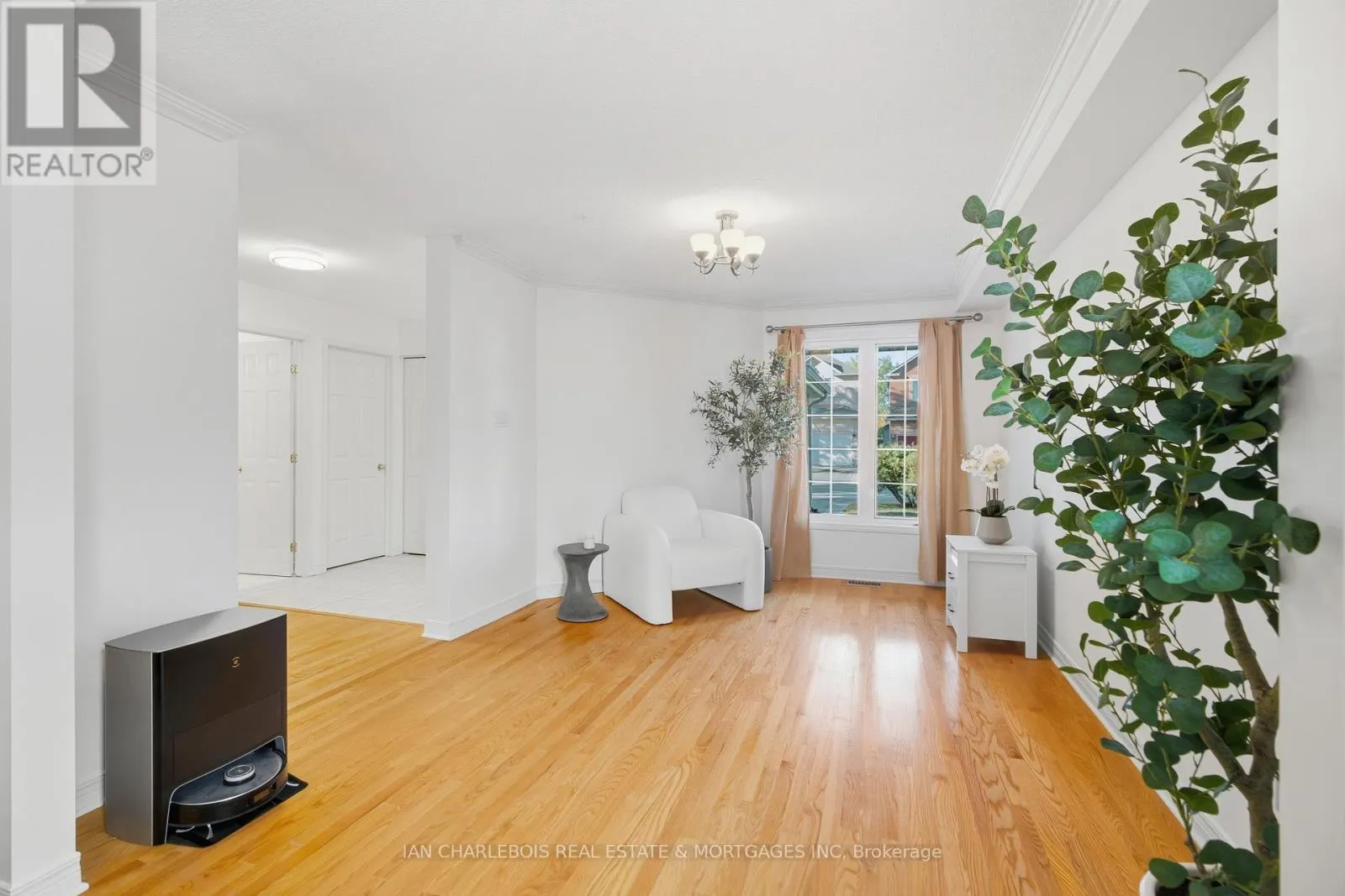 42 BELLINGHAM PLACE