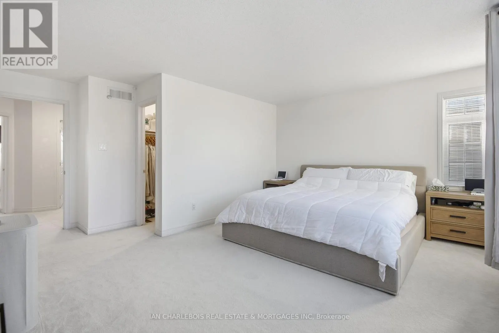 42 BELLINGHAM PLACE