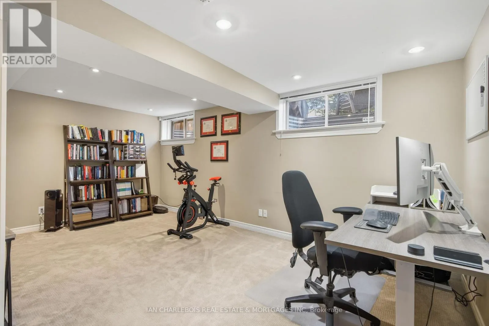 42 BELLINGHAM PLACE