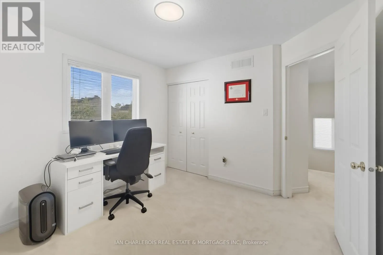 42 BELLINGHAM PLACE