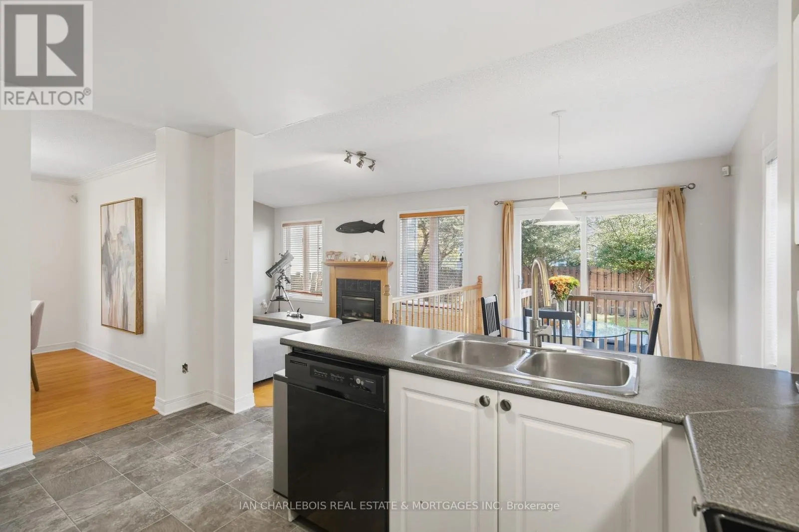 42 BELLINGHAM PLACE