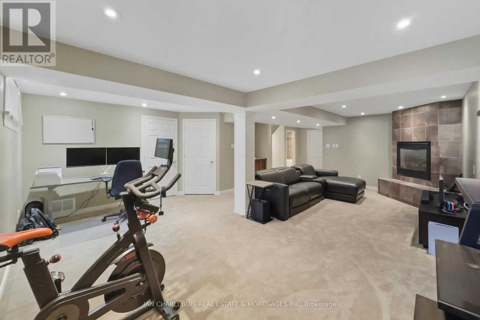 42 BELLINGHAM PLACE