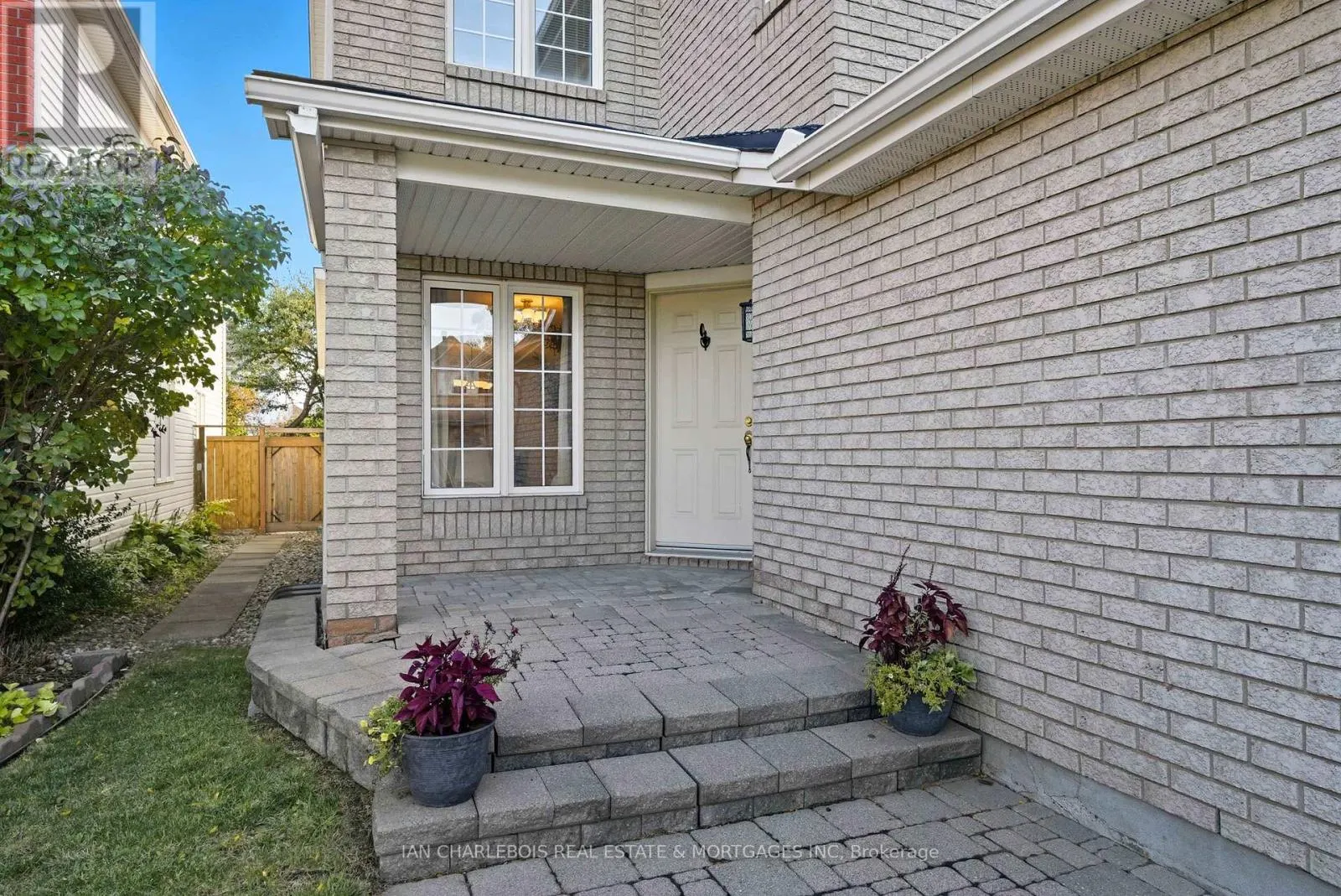 42 BELLINGHAM PLACE