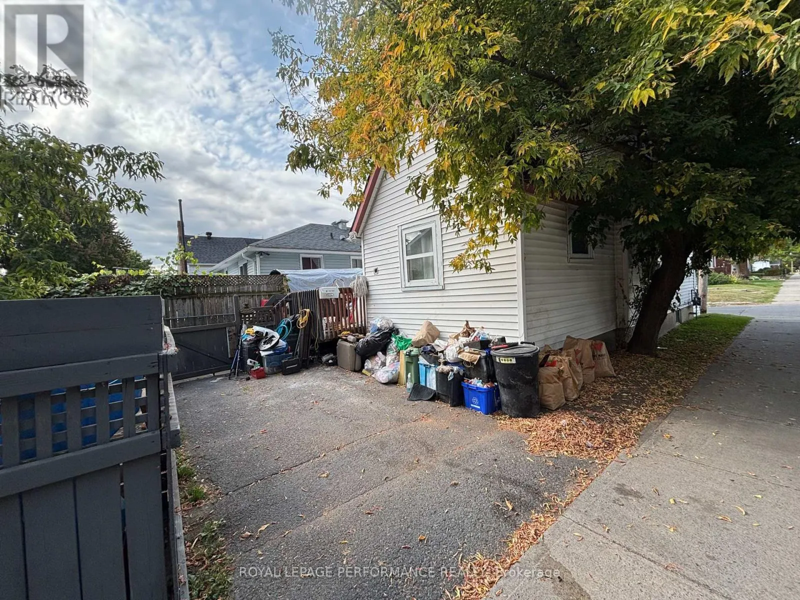 345 GLOUCESTER ST N STREET N