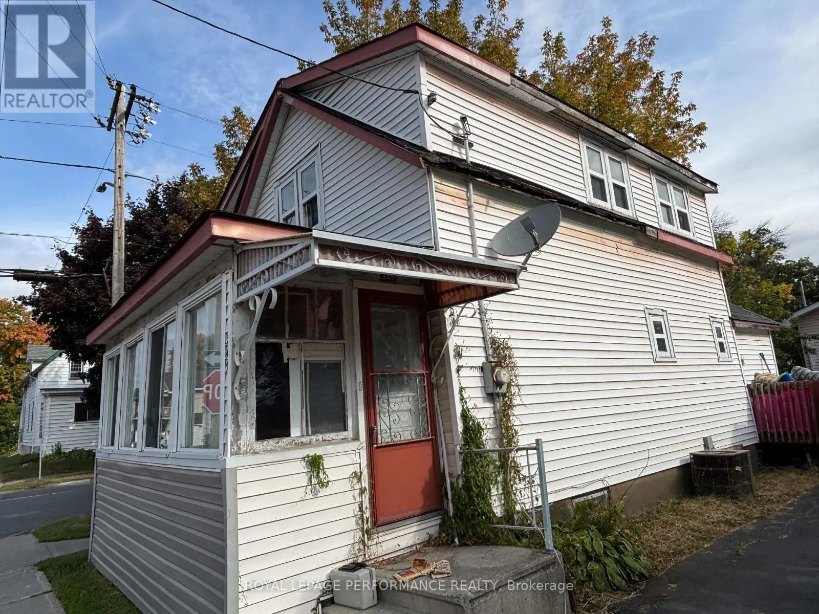 345 GLOUCESTER ST N STREET N